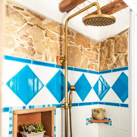 Sa Dommu De Su Maistru 'e Linna_sa Mola_ Apartamento Baunei